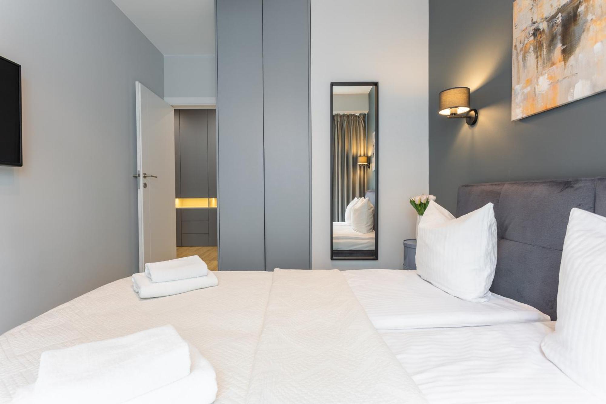 Golden Apartments Warsaw - Luxury Building With Terrace On The Roof - Sienna Str Екстериор снимка